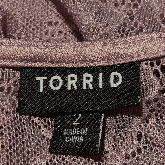 Torrid Lavender Sheer Lace Button-Front V-Neck Fairy Core Hi-Low Tunic - Size 2X - Picture 3 of 9